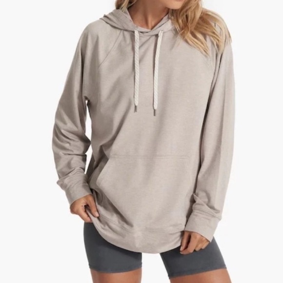 Vuori Women’s Halo Oversized Hoodie in Oyster Heather DreamKnit XS Activewear - Picture 1 of 16